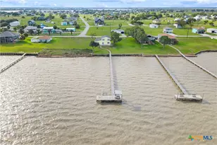 1838 W Bayshore Dr, Palacios, TX 77465 - Photo 27
