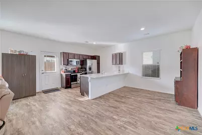 808 Circle Way #26H, Jarrell, TX 76537 - Photo 9