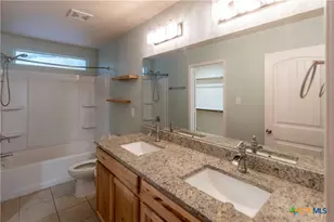 1015 Twin Deer Ln, Canyon Lake, TX 78133 - Photo 9