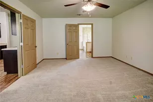 1316 Fern Ct, Gonzales, TX 78629 - Photo 17