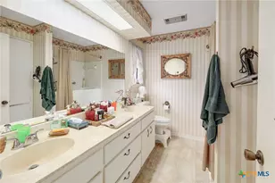 150 Oak Creek Cir, Luling, TX 78648 - Photo 21