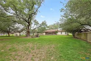 150 Oak Creek Cir, Luling, TX 78648 - Photo 29