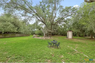 150 Oak Creek Circle, Luling, TX 78648 - Photo 27