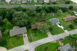 150 Oak Creek Cir, Luling, TX 78648 - Photo 33