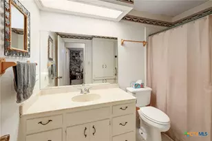 150 Oak Creek Cir, Luling, TX 78648 - Photo 25