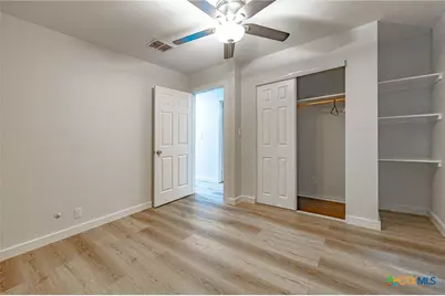 421 W Runk Street, Shiner, TX 77984 - Photo 13