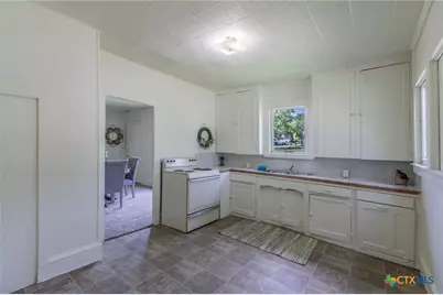 1303 S 15th Street, Temple, TX 76504 - Photo 5