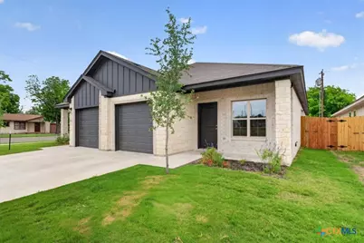 412 W Avenue C, Copperas Cove, TX 76522 - Photo 3