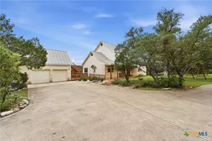 2522 Summit Dr, New Braunfels, TX 78132 - Photo 3