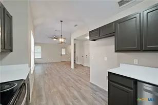 1405 Girard Ave, San Marcos, TX 78666 - Photo 11