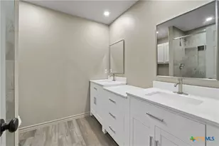 1405 Girard Ave, San Marcos, TX 78666 - Photo 21