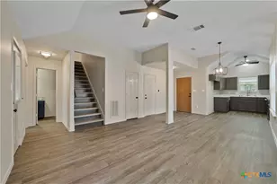 1405 Girard Ave, San Marcos, TX 78666 - Photo 9