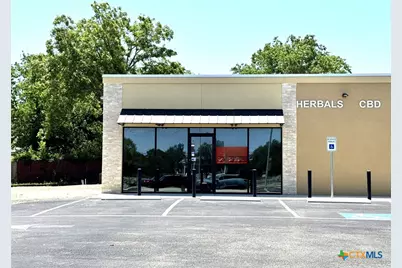 637 W Court Street #200, Seguin, TX 78155 - Photo 1