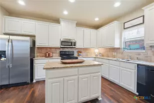 225 Greenway Dr, Seguin, TX 78155 - Photo 19