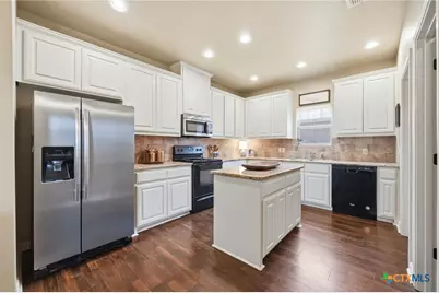 225 Greenway Drive, Seguin, TX 78155 - Photo 15