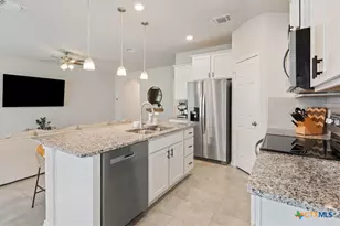 2407 Freddie L. Nichols Sr. Dr, Harker Heights, TX 76548 - Photo 9