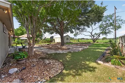 317 Yorktown, Pleasanton, TX 78064 - Photo 41