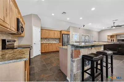 317 Yorktown, Pleasanton, TX 78064 - Photo 15
