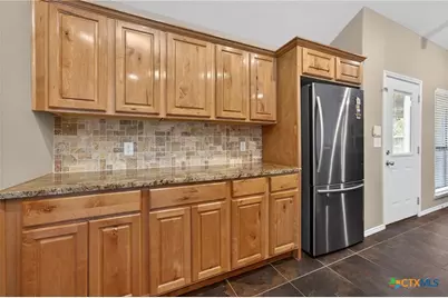 317 Yorktown, Pleasanton, TX 78064 - Photo 17