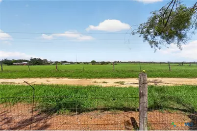 317 Yorktown, Pleasanton, TX 78064 - Photo 45