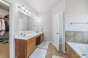 1788 Oakmont Cir, New Braunfels, TX 78132 - Photo 23