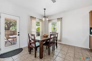 1788 Oakmont Cir, New Braunfels, TX 78132 - Photo 13
