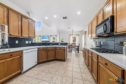 1788 Oakmont Circle, New Braunfels, TX 78132 - Photo 15