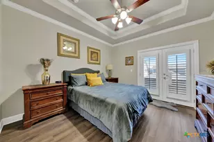 949 N Academy Ave, New Braunfels, TX 78130 - Photo 23