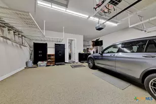 949 N Academy Ave, New Braunfels, TX 78130 - Photo 25