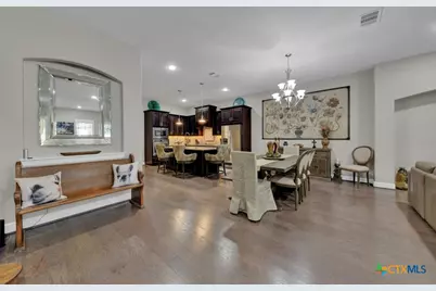 949 N Academy Avenue, New Braunfels, TX 78130 - Photo 7