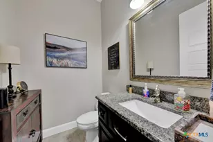 949 N Academy Ave, New Braunfels, TX 78130 - Photo 11