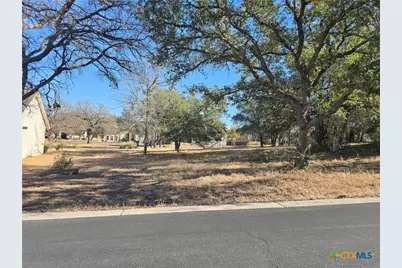 105 Amethyst, Horseshoe Bay, TX 78657 - Photo 3