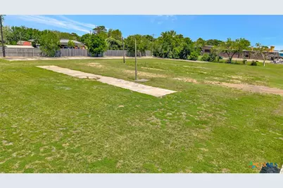 9505 N Navarro Street, Victoria, TX 77904 - Photo 15
