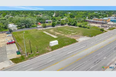 9505 N Navarro Street, Victoria, TX 77904 - Photo 9