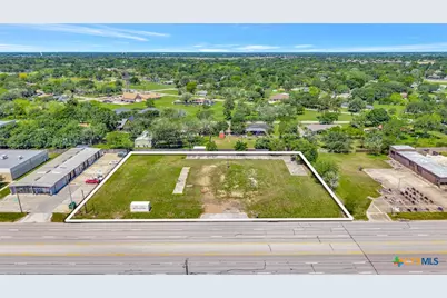 9505 N Navarro Street, Victoria, TX 77904 - Photo 17