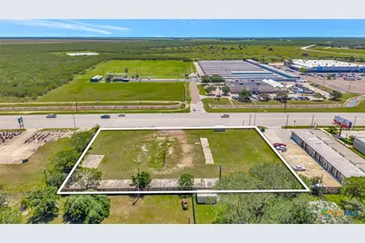 9505 N Navarro Street, Victoria, TX 77904 - Photo 1
