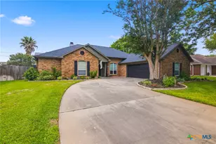 206 Windy Way Dr, Victoria, TX 77904 - Photo 1