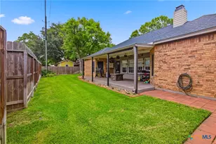206 Windy Way Dr, Victoria, TX 77904 - Photo 9