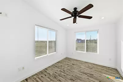 120 Loopsy Lane, Dale, TX 78616 - Photo 21