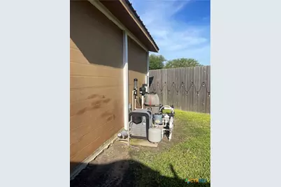 105 Ashland Creek, Victoria, TX 77901 - Photo 39