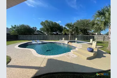 105 Ashland Creek, Victoria, TX 77901 - Photo 7