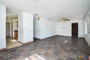 3304 Lone Tree Rd, Victoria, TX 77901 - Photo 3
