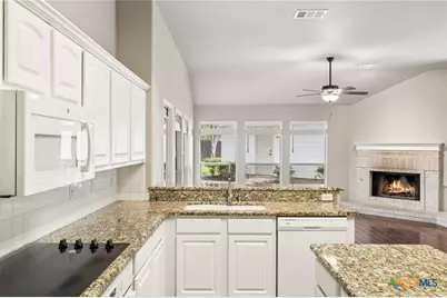 1784 Oak Forest Drive, New Braunfels, TX 78132 - Photo 15