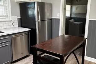 450 Wallace St, Seguin, TX 78155 - Photo 13