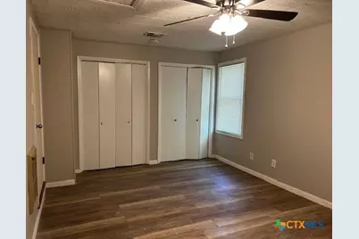 450 Wallace Street, Seguin, TX 78155 - Photo 3