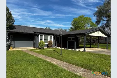 450 Wallace Street, Seguin, TX 78155 - Photo 1
