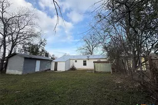 784 Samuels Ave, New Braunfels, TX 78130 - Photo 7