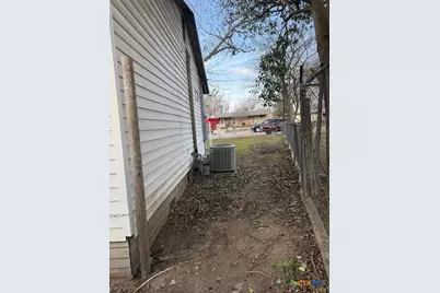 784 Samuels Avenue, New Braunfels, TX 78130 - Photo 19