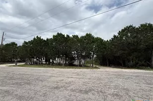 621 Stenen Dr, Canyon Lake, TX 78133 - Photo 5