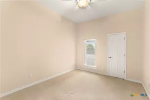 809 St James, Seguin, TX 78155 - Photo 15